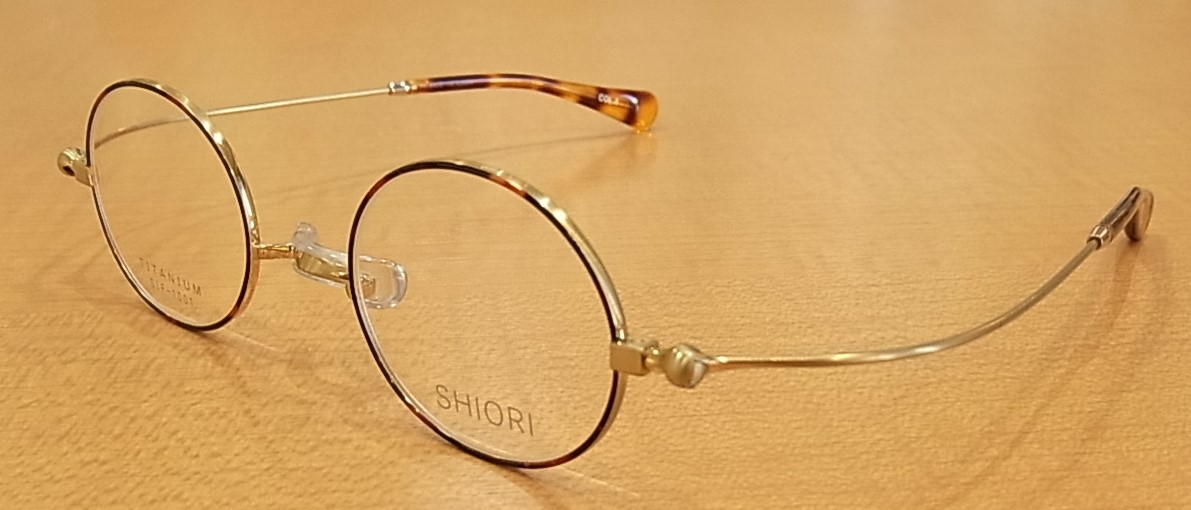 栞(シオリ)のように薄いメガネフレーム入荷してます |栞 栞(シオリ)のように薄いメガネフレーム入荷してます |栞