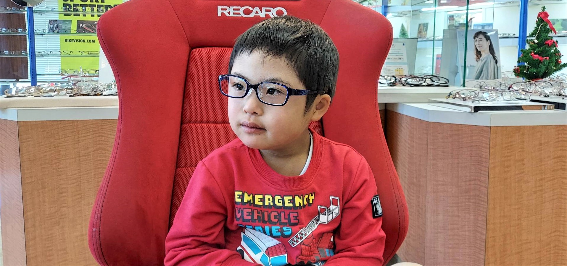 美濃加茂市の4歳の男の子にトマトグラッシーズでメガネをお作り 美濃加茂市の4歳の男の子にトマトグラッシーズでメガネをお作り